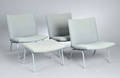 Hans. J. Wegner. Tre lænestole model AP40 samt skammel 4