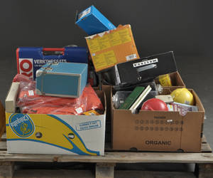 Ett stort parti Verktyg samt hem- och fritidssaker