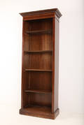 Bücherregal mit Bandintarsien, um 1900