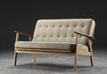 To-personers sofa med armlæn af teak, dansk møbelproducent Denne vare er sat til omsalg under nyt varenummer 4596478