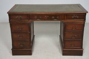 Skrivbord Engelsk stil