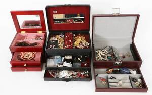 Smyckesskrin 3st, innehållande smycken