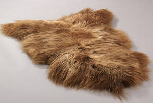 Økologisk islandsk fåreskind, long wool. Farve Gyldenbrun melangé