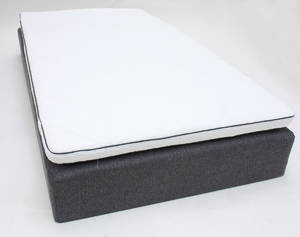 Svensktillverkad resårsäng med bäddmadrass 105X200