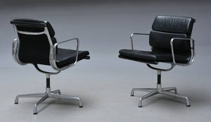 Charles Eames. Soft Pad armstole, Model EA-208 2 Denne vare er sat til omsalg under nyt varenummer 4455757