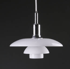 Poul Henningsen. PH 32 pendel