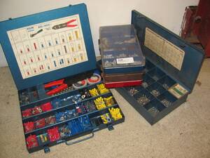 5 SORTIMENTLÅDOR M BL A ELKONTAKTER