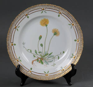 Kgl. Porcelæn. Flora Danica tallerken nr. 3849
