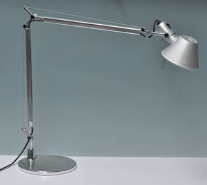 Michele De Lucchi  Giancarlo Fassina. Tolomeo Micro arkitektlamper Artemide.