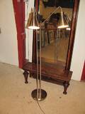 GOLVLAMPA 2-ARMAD