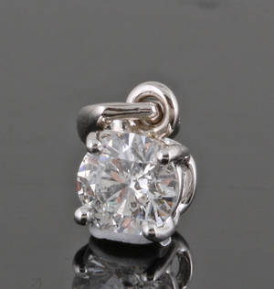 Pendant in 18kt set with brilliant cut diamond 0.40 ct 