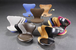 Arne Jacobsen, skaller til stole model 3107 samt tre stole, reservedelssæt med div. defekter 19