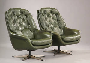 Dansk møbelproducent. Par lænestole med læder. 2