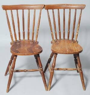 ETT PAR PINNSTOLAR ORIGINALMÅLADE 181900-TAL