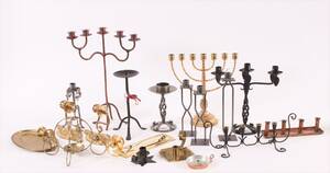 Parti ljusstakar och kandelabrar