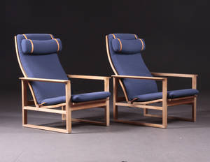 Børge Mogensen 1914-1972 To slædestole, eg. Blå uld 2 Denne auktion er annulleret1979174