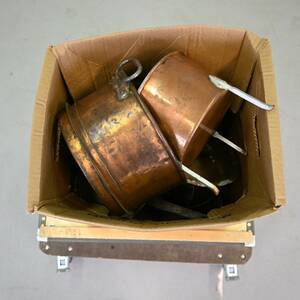 Parti kopparföremål