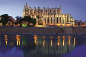 14-tägige Mittelmeerkreuzfahrt Geheime Schätze der Adria mit der MS ASTOR ab Lissabon bis Piräus inkl. Flug ab  bis Hamburg für 2 Personen  Reisetermin 23.09. - 06.10.2013