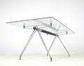 Konstruktiver Esstisch der 1970er Jahre 