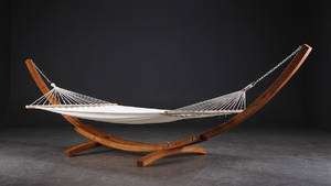 Hængekøje med stel af russisk lærketræ. Keops Collection