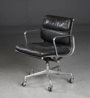 Charles Eames. Soft Pad kontorstol model EA 217. 