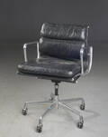 Charles Eames. Soft Pad kontorstol model EA 217.  Denne vare er sat til omsalg under nyt varenummer 5035293