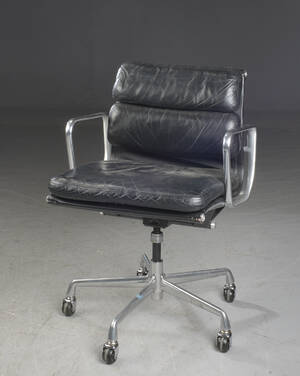 Charles Eames. Soft Pad kontorstol model EA 217.  Denne vare er sat til omsalg under nyt varenummer 5035293