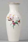 KPM Vase mit Blumendekor und Goldrand