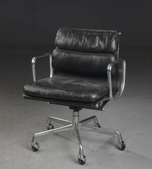 Charles Eames. Soft Pad kontorstol model EA 217.