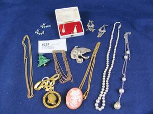 DIVERSE SMYCKEN BLA LAGERFELDTBROSCH