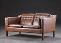 To-personers sofa, læder. Dansk møbelproducent 