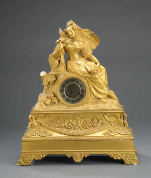 Stort Louis Philippe kaminur af forgyldt bronze, ca. 1830