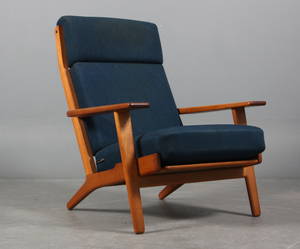 Hans J. Wegner. Højrygget lænestol, model GE-290