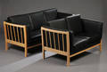 Dansk møbelproducent. To tremmesofaer. 2