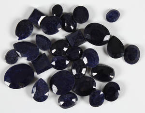 Uindfattede safirer. Ca. 300.00 ct