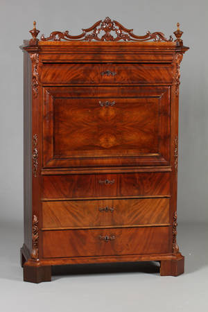 Sekretær af mahogni. 1800-tallet