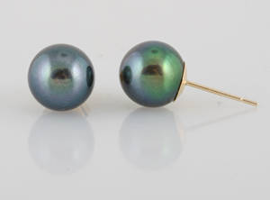 Gold akoya pearl earrings 2