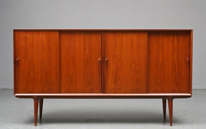 Omann Jun. Skænk af teak 2