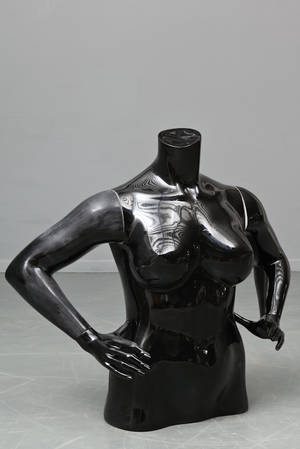 Ni mannequiner. 9