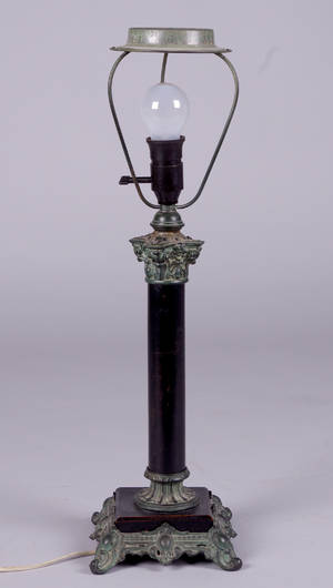 Bordslampa, trä samt metall, 1900-talets mitt