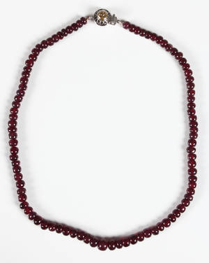 Rubinhalskæde med diamantlås