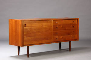 Lav skænk, teaktræ, dansk møbelproducent