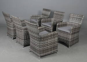 Seks armstole med hynder. 6