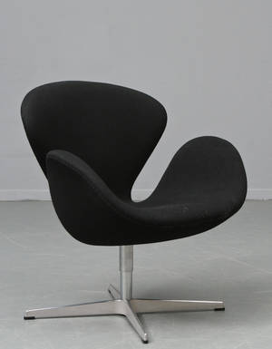 Arne Jacobsen. Svanen stol model 3320. 