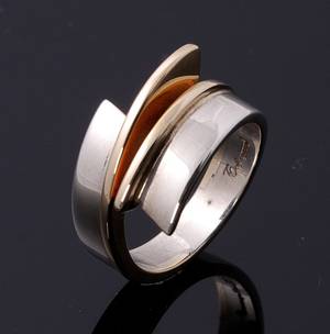 Toftegaard. Ring af sterlingsølv og 14 kt. guld