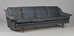 Dansk møbelproducent. Fire-pers. sofa