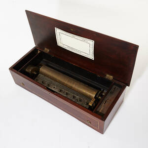 Speldosa 1800-tal