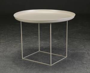 NORR11 Design House. Sofabord  Bakkebord model Duke Coffee Table Medium, kakigrå-pulverlakeret stål 