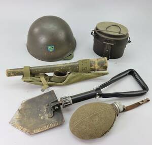 Militaria