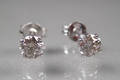 Par brillantørestikkere - Ca. 63 ct. 2 Denne auktion er annulleret1977791